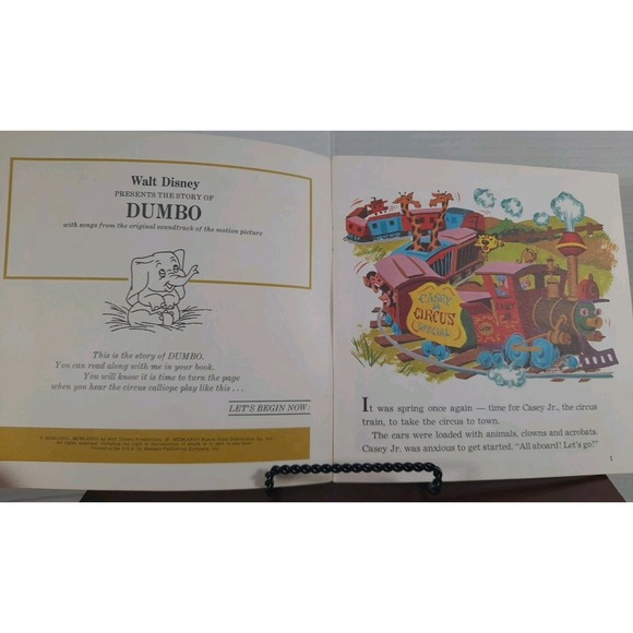 1977 Walt Disney 24 Page Read Along Book & Record 33 1/3 RPM Dumbo #324 - Picture 7 of 10